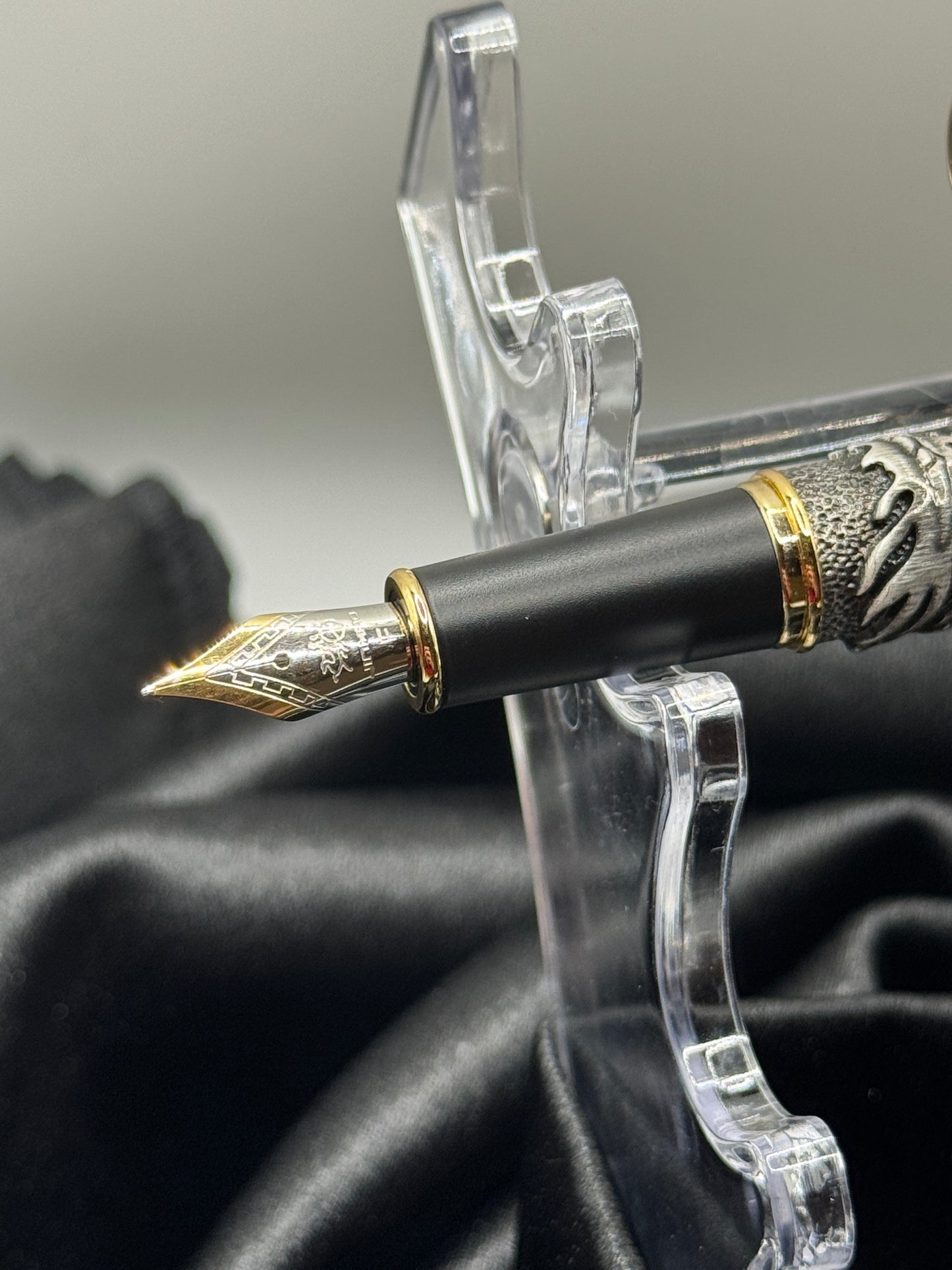 Premium New Jinhao Auspicious Ancient Dragon Pen - Fine Nib