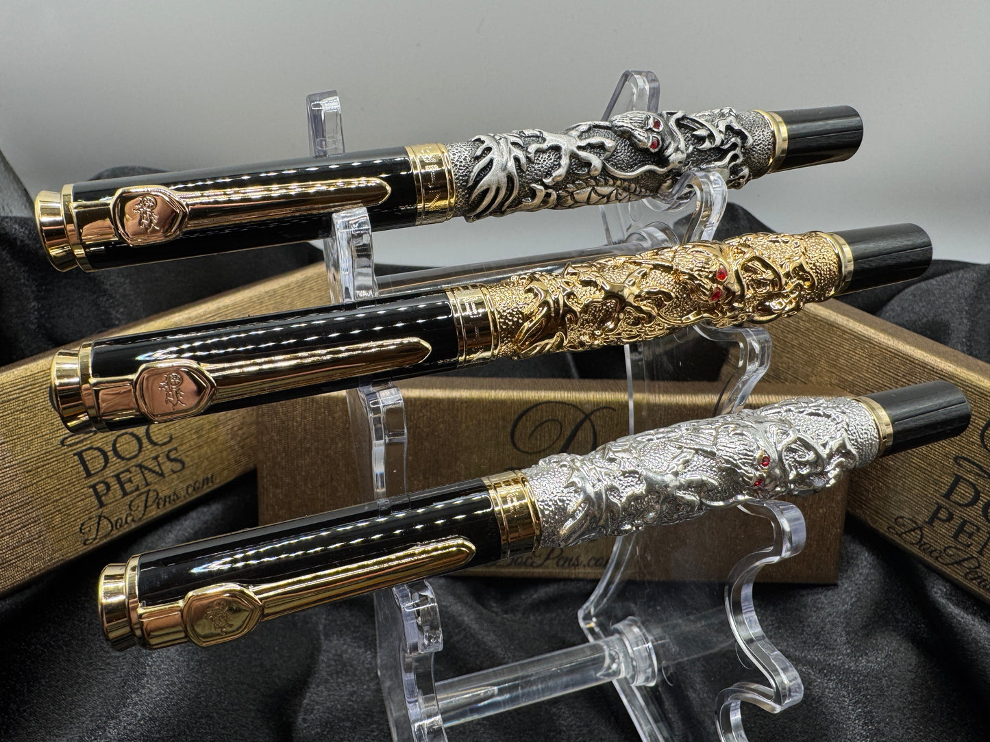 Premium New Jinhao Auspicious Ancient Dragon Pen - Fine Nib