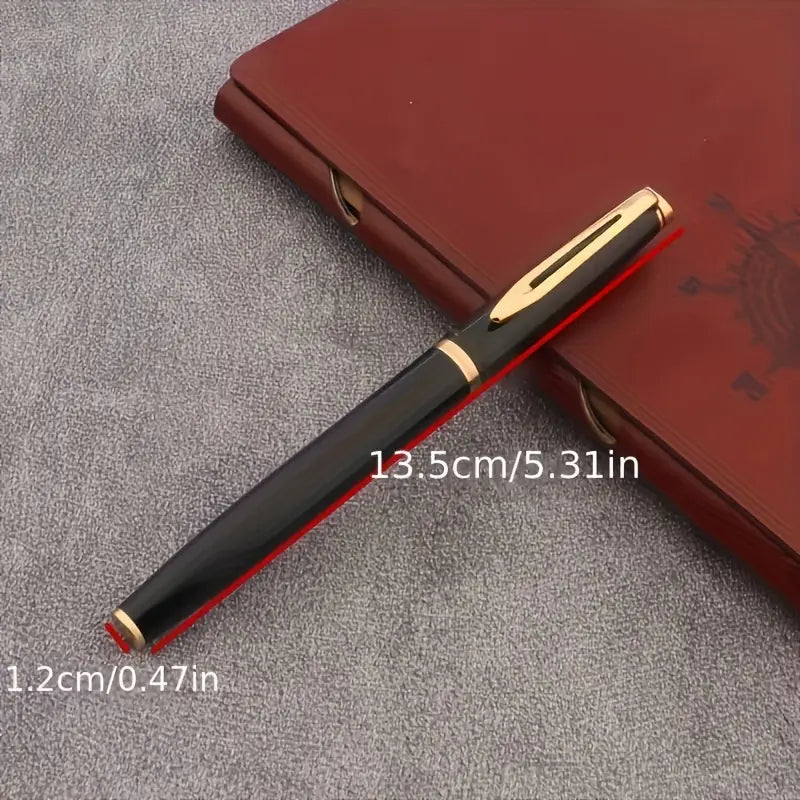 Fountain Pen, Metallic Black Lacquer, Arrow M Nib
