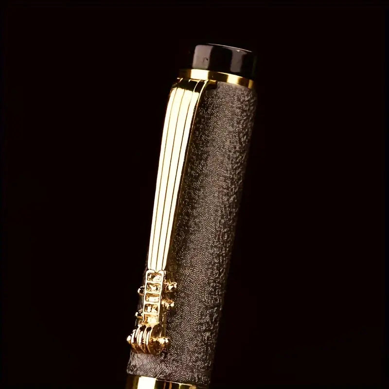 Textured Classic Fountain Pen, Violin style plastic clip, Medium Nib