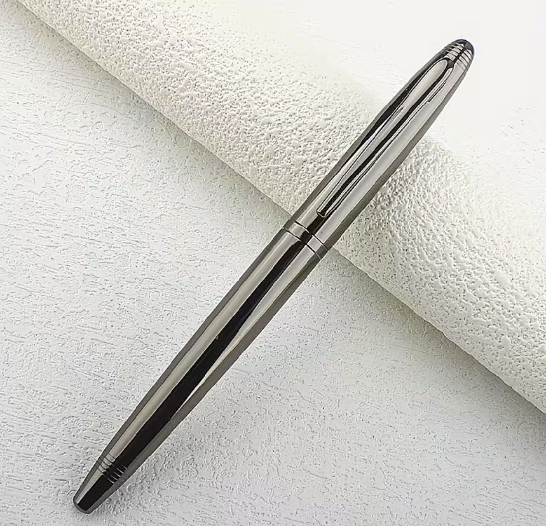Smooth elegant metal fountain pen