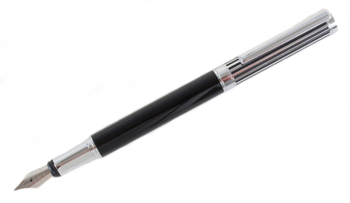 David Aster Black Lined Fountain Pen